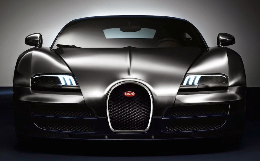 世界一高い価格の高級車 ブガッティ・ヴェイロン