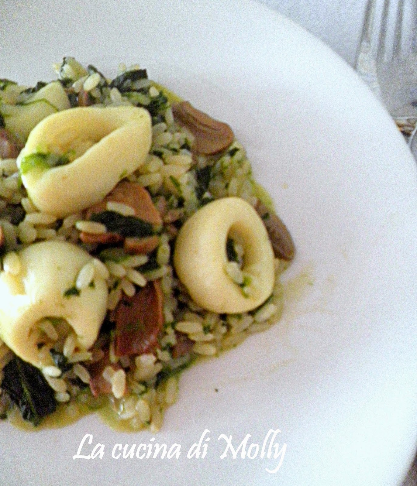 La cucina di Molly RISOTTO CON ANELLI DI TOTANO, FUNGHI E SPINACI