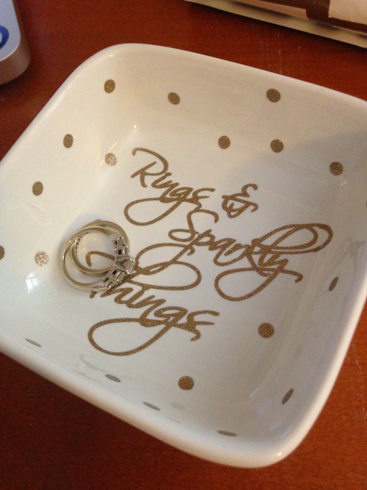 DIY, do it yourself, ring dish, Silhouette tutorial, text, polka dots
