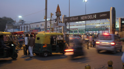 new-delhi-autorickshaw-tráfico