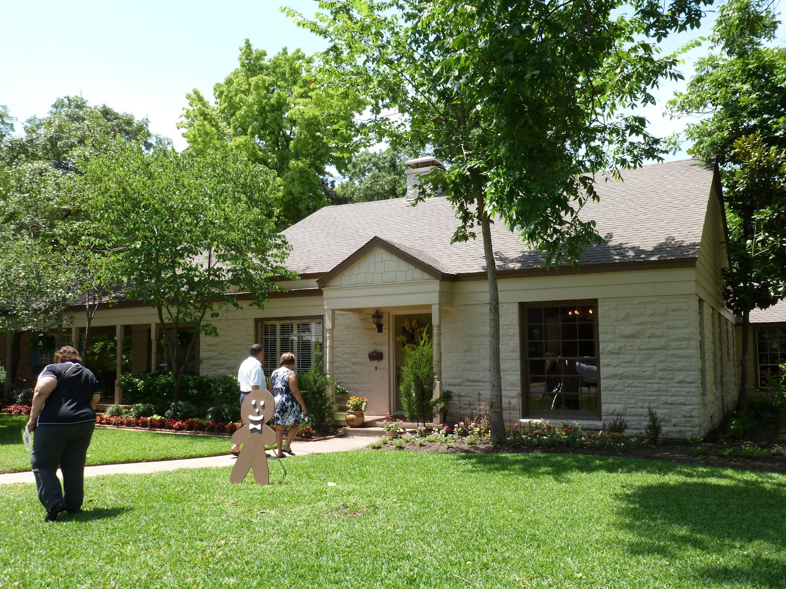 Angela's Blog 2012 Gingerbread Tour of Homes Waxahachie, TX
