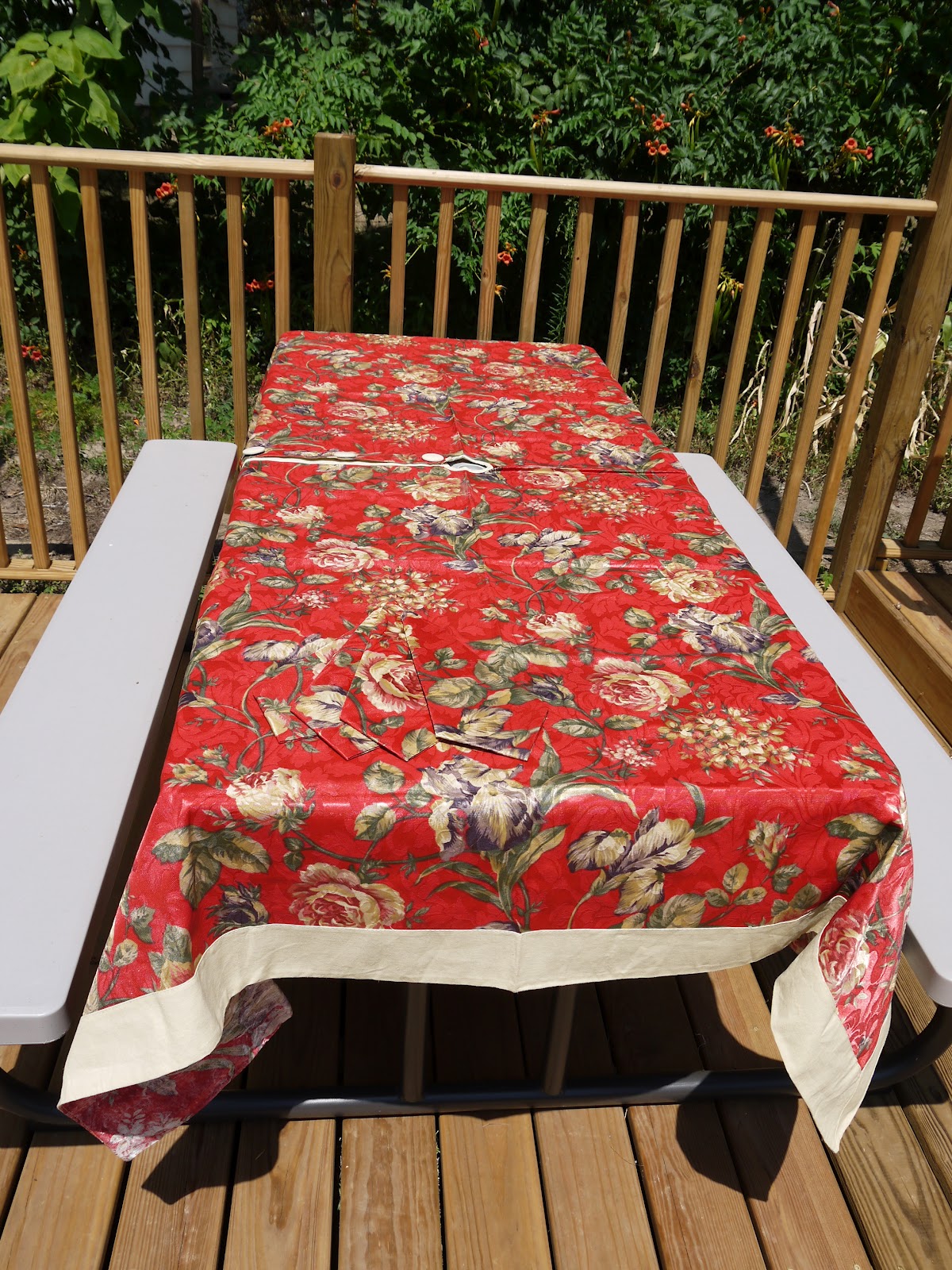 Got It Covered Umbrella Tablecloths