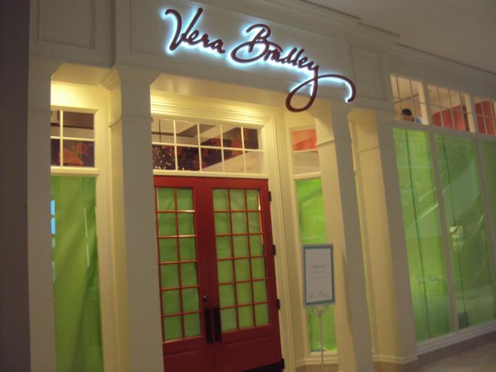 Robert Dyer Bethesda Row VERA BRADLEY BETHESDA GRAND OPENING TODAY