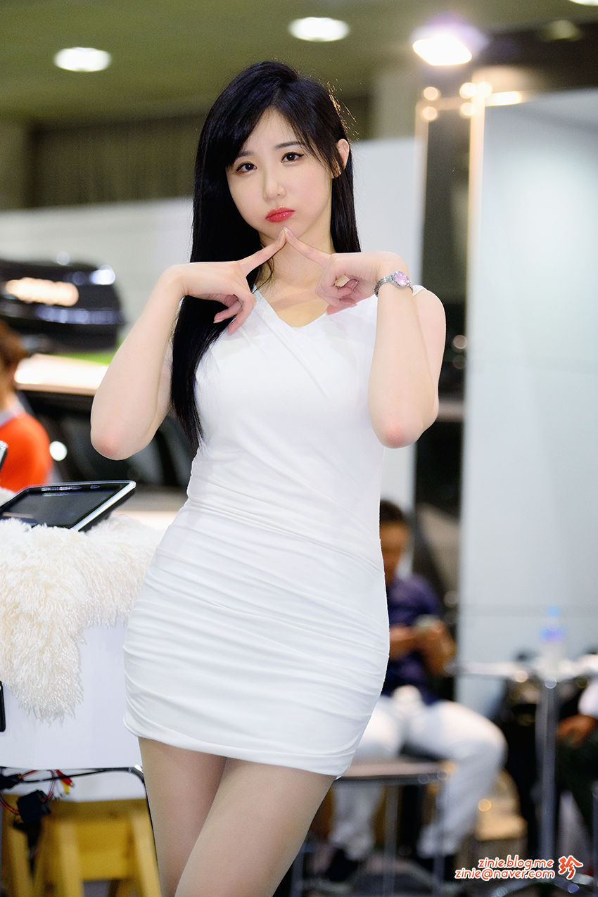 Yeon Da Bin Seoul Auto Salon ~ Cute Girl Asian Girl Korean Girl