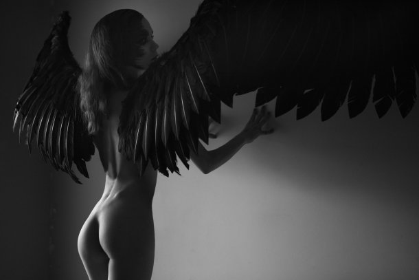 John Dunnigan 500px fotografia mulheres modelos sensuais provocantes vik anja asas negras morena corpo peitos luxúria