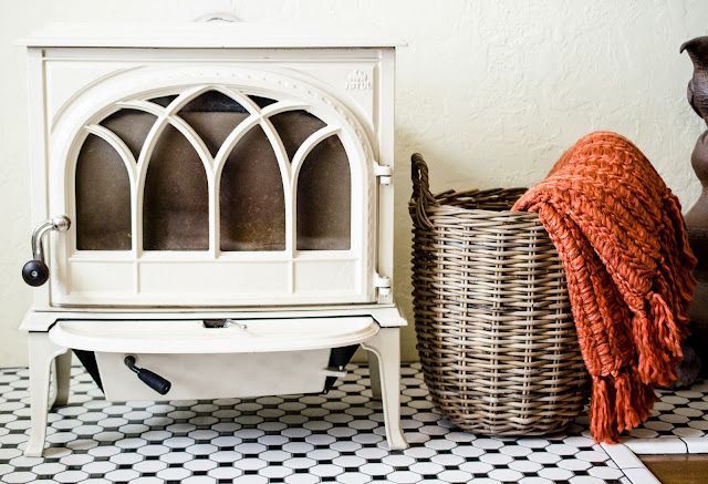chunky autumn throw in  basket