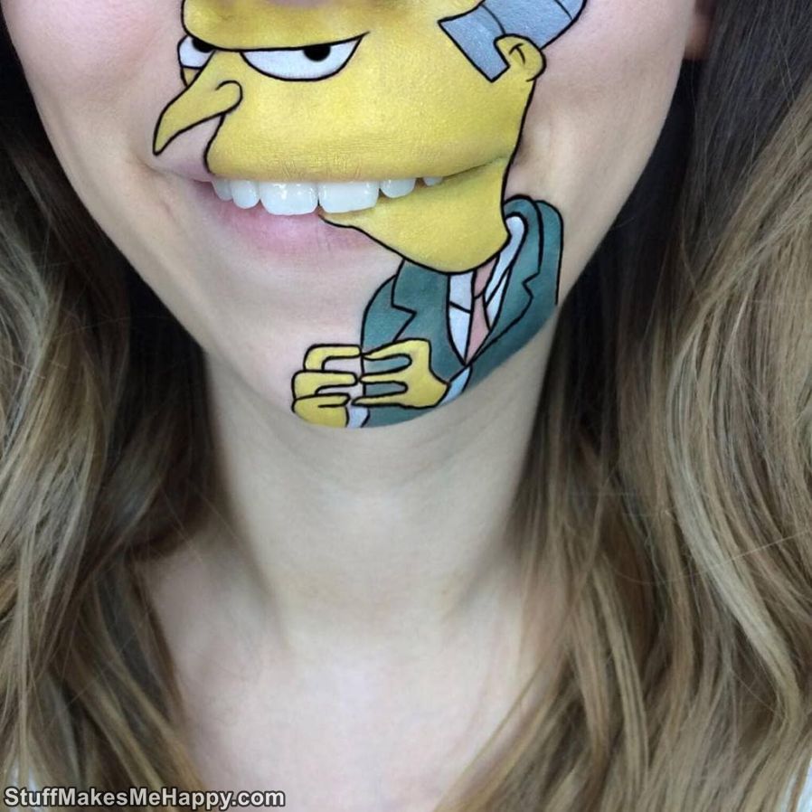 Make-Up Turns Her Lips Into Funny Cartoon Characters