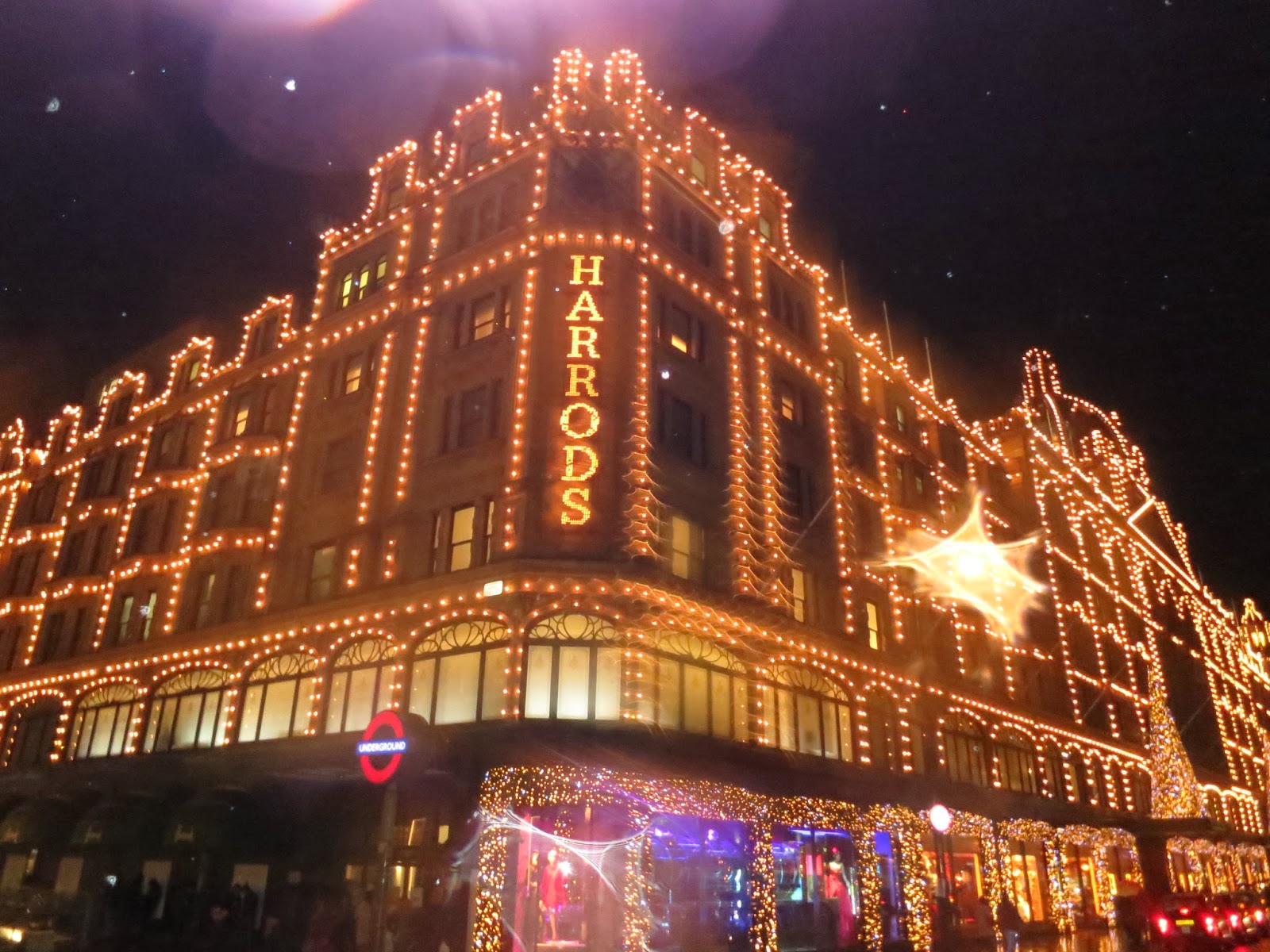 INTERNATIONAL LUXURY CONSULTING CHRISTMAS AT HARRODS LONDON ..by ANNE