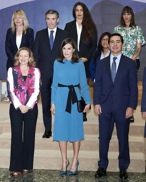 Zara pleated jumpsuit dress with belt from spring summer collection. Queen Letizia wore a pleated jumpsuit by Zara