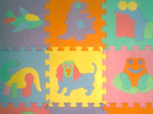 Memasang Puzzle pada Dinding Kamar Anak Memasang Puzzle pada Dinding Kamar Anak