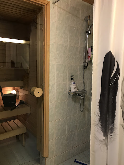 Mielenkiintoisten yksityiskohtien kattohuoneisto Jyväskylässä 12 Mielenkiintoisten yksityiskohtien kattohuoneisto Jyväskylässä 11