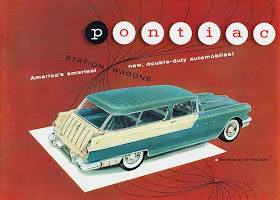 1955 Pontiac Safari ad highlights the forward slant of the roofline of the 2-door wagon and decorative flash of the tailgate trim.