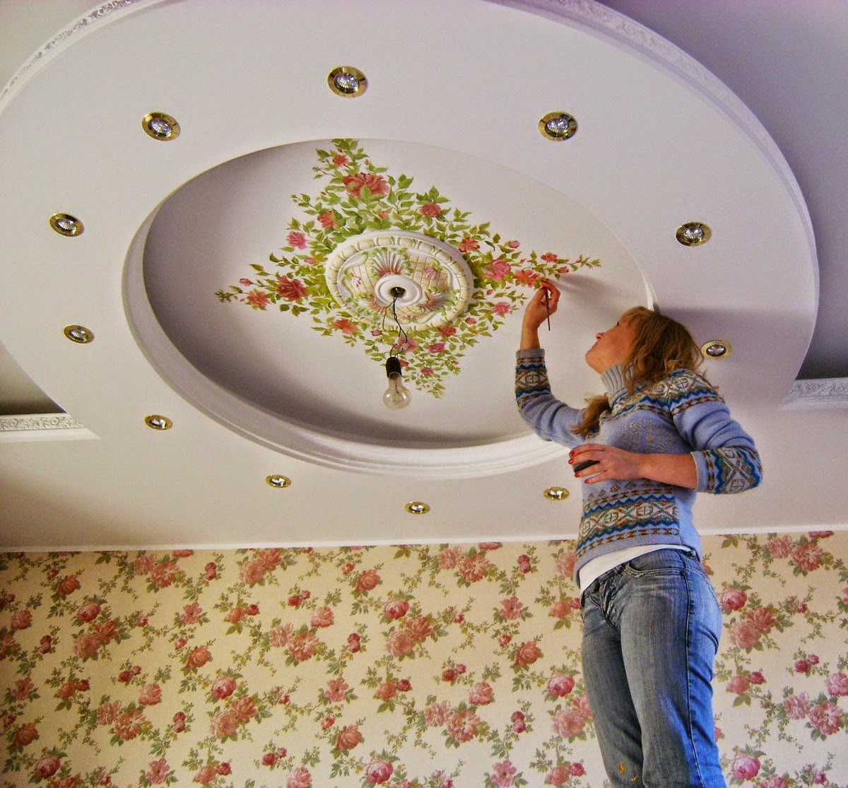 How to decorate the ceiling with own hands, decorative painted ceiling