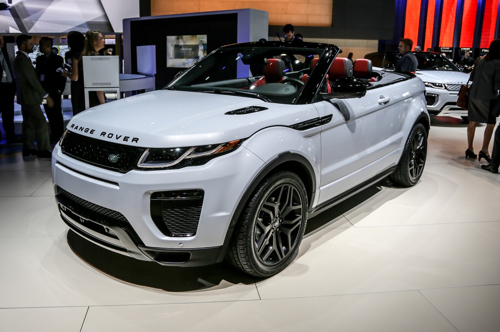 Super Four Wheels Range Rover Evoque Convertible SUV Cabrio