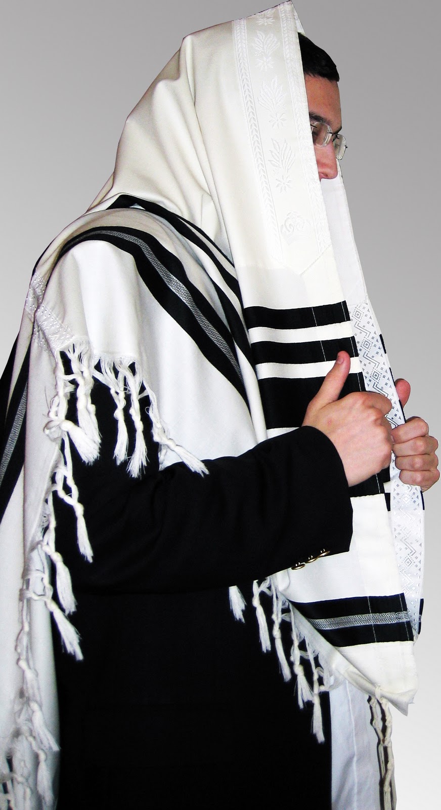 RODG3R: The Only Man in the Room Without a Tallit