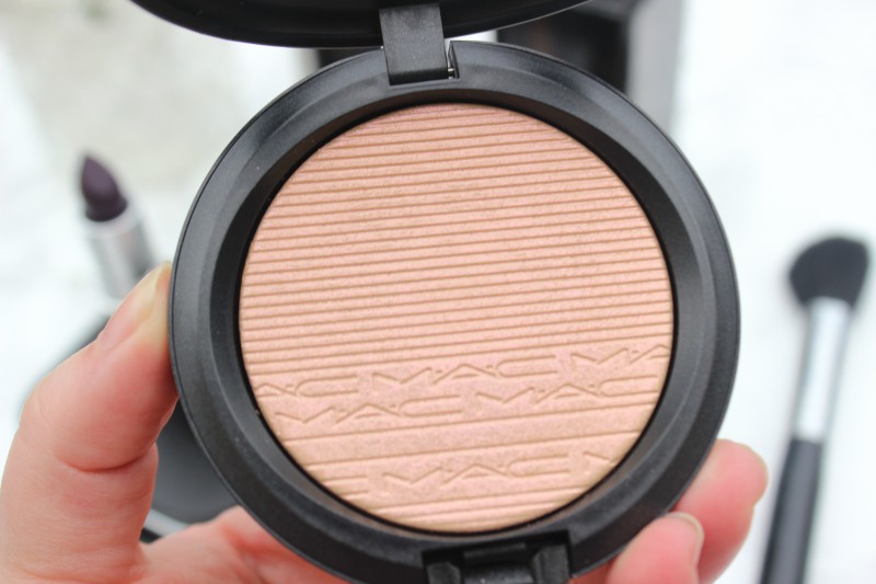 New MAC In Extra Dimension Skinfinishes |