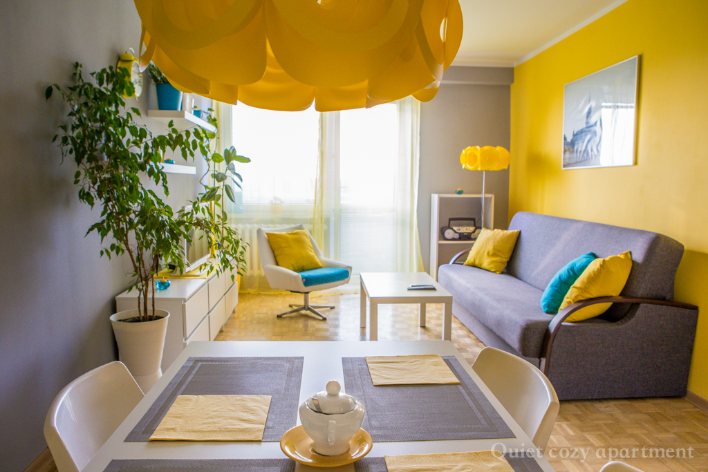 Quiet cozy apartment next to the subway Apartment long term rental Warsaw