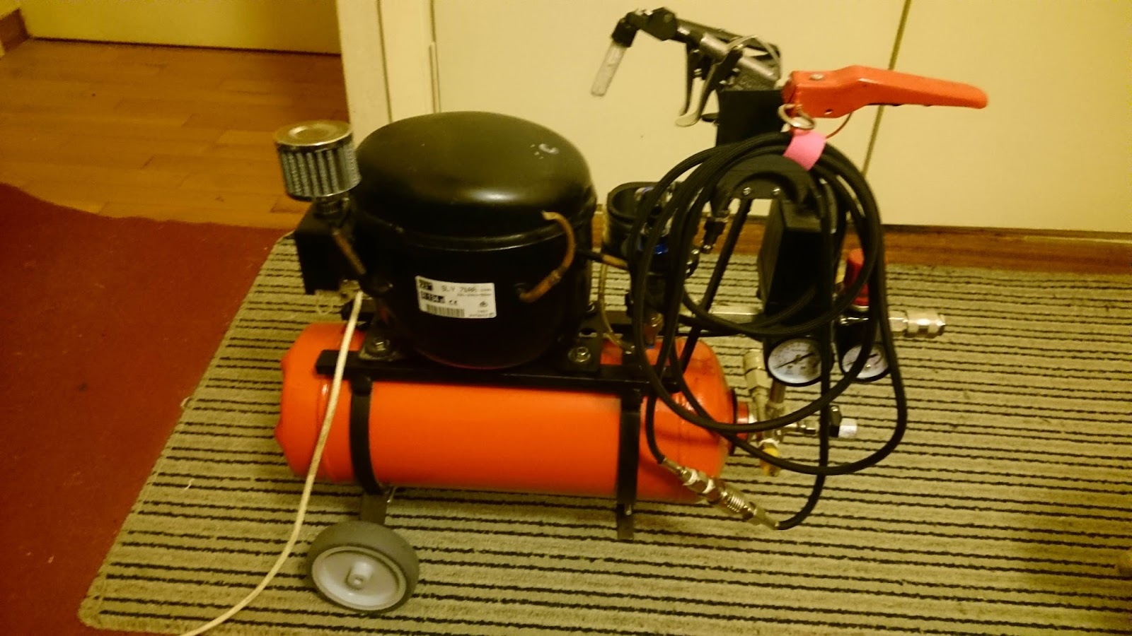 Οιωνός Another DIY Air Compressor (conversion from fridge compressor)