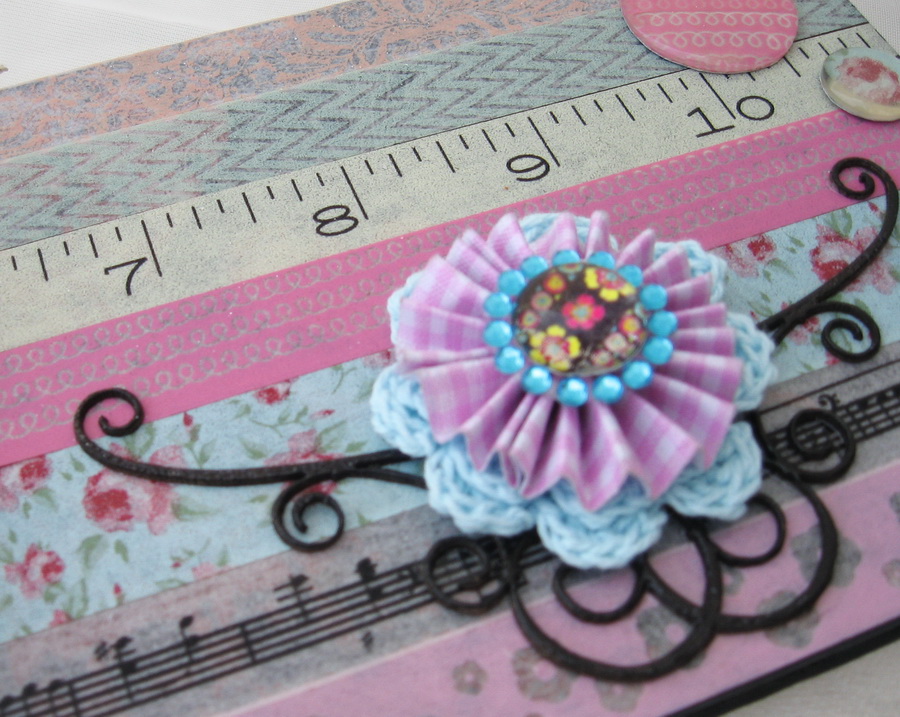 A2Z Scraplets: Small crafts with Big! chipboards