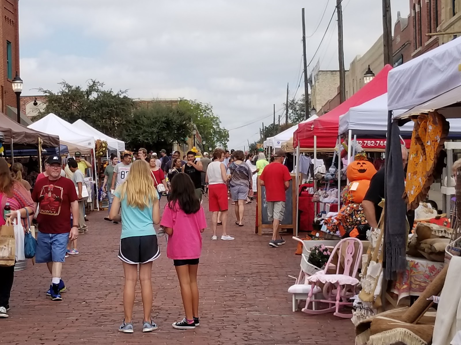Farmersville Quilt Guild October 2017 is something brewing, IS IT OLD TIME SATURDAY?
