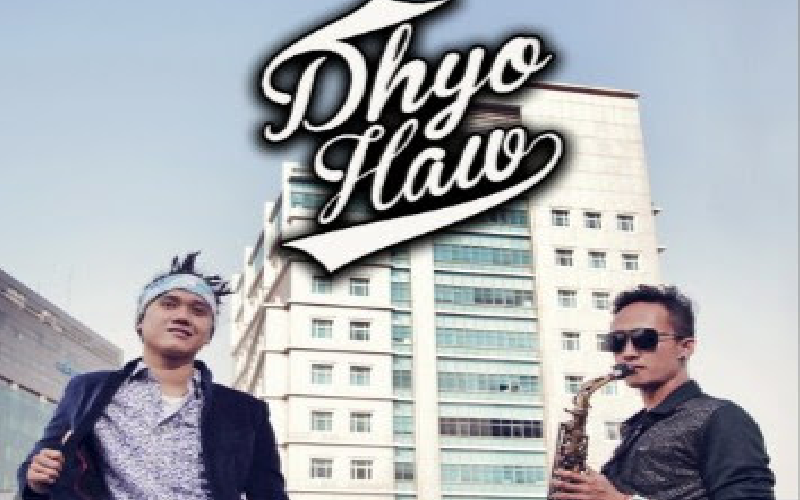 Teks Lagu Dhyo Haw Ada Aku Disini - Berbagi Teks Penting