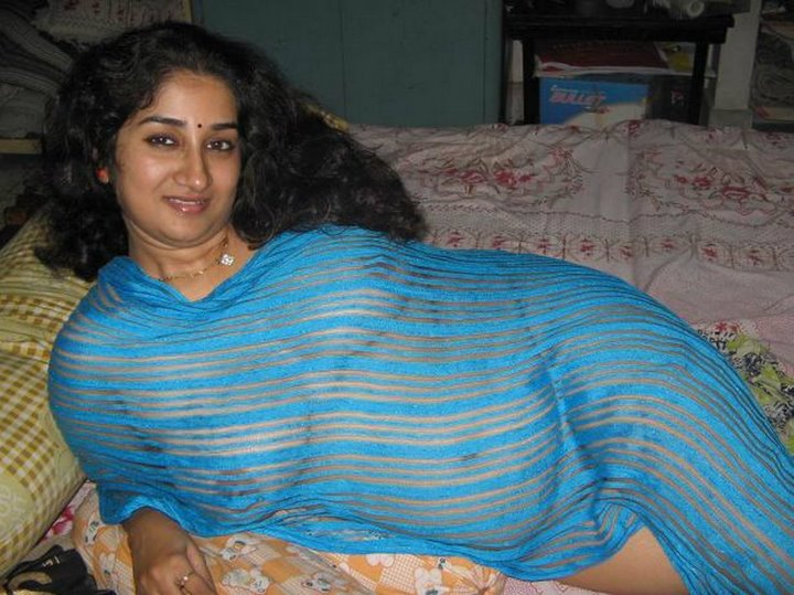 Hot Images Of Hot Mallu Garam Bhabhi Reshma Hot Devika Hot Boob