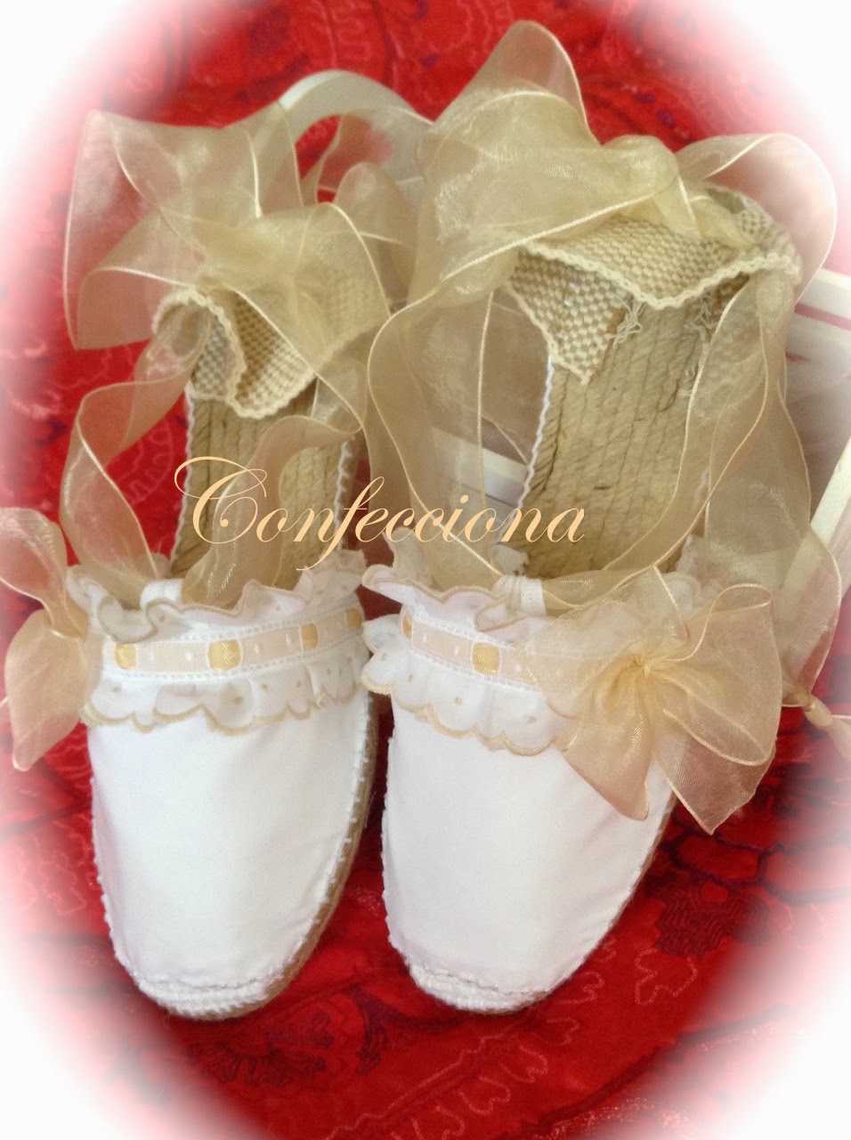 CONFECCIONA: Alpargatas para comuni?�n