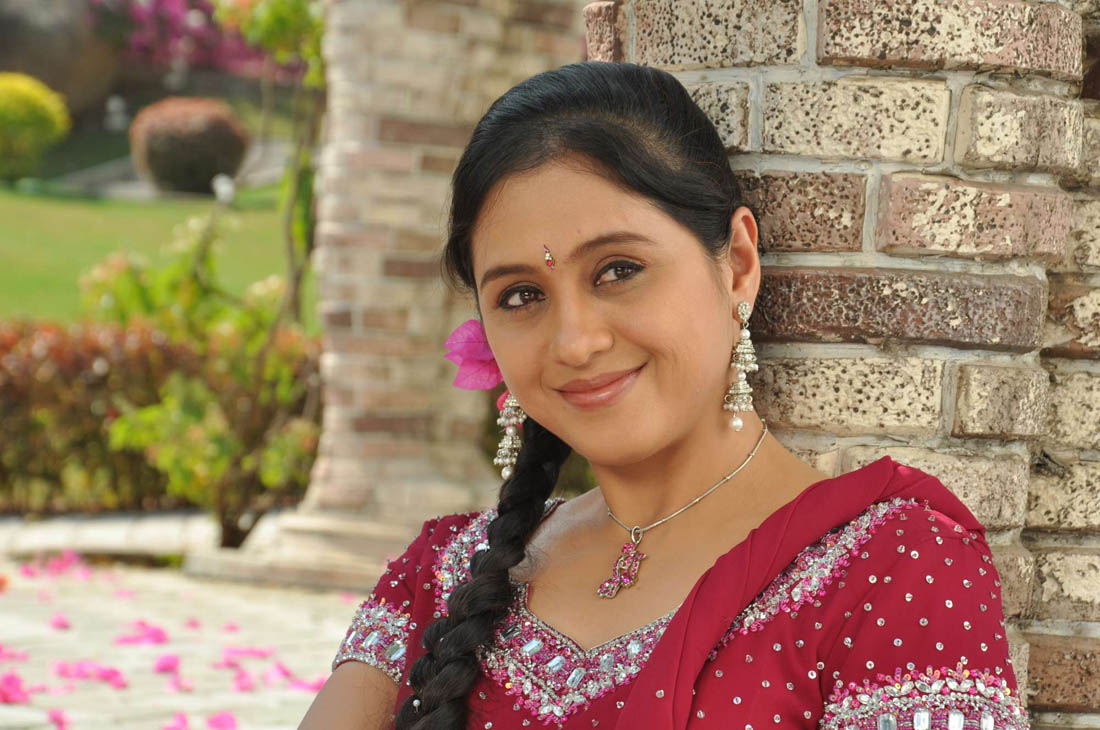 Telugu Actress Devayani Latest Gorgeous Photos Gallery.