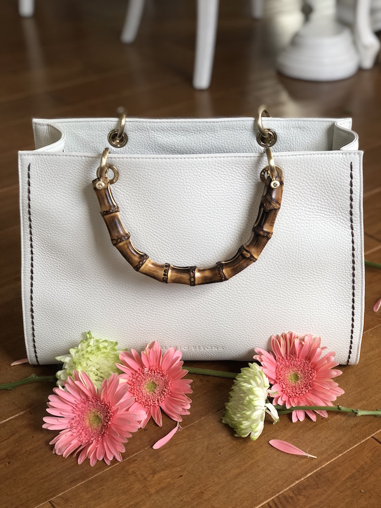 Structure Creates Space In This Oversized Augusta Handbag Big Enough To Carry Your Daily Must Haves Without Losing Its Shape Convert The B Bags Handbag Purses