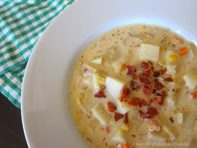 Creamy potato corn chowder with bacon. Hearty and comforting, easy recipe. #cornchowder #soup #chowder