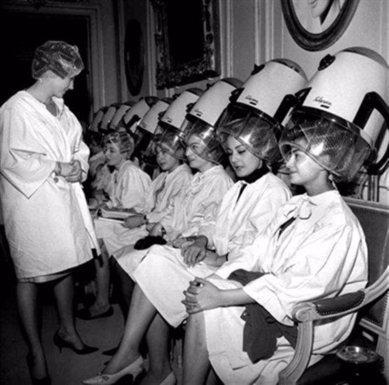 Inside Vintage Beauty Salons From the 1950s and 1960s ~ Vintage Everyday
