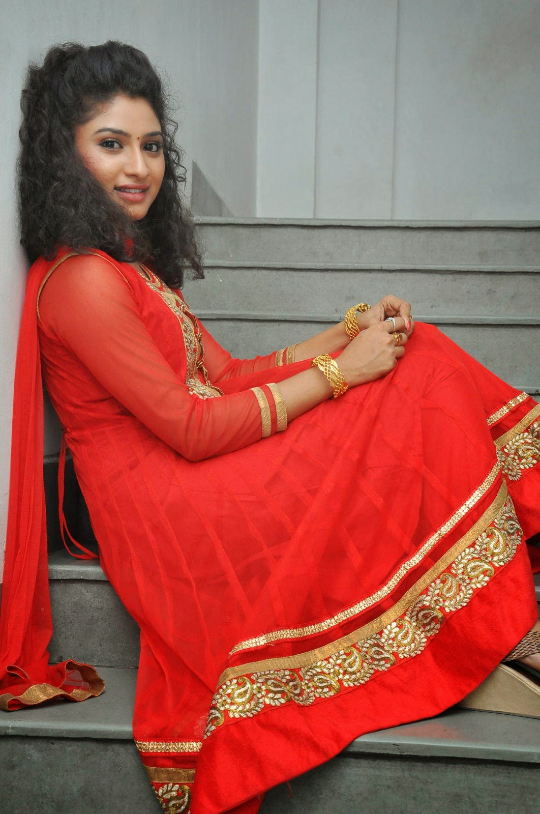 Vishnu Priya Stills In Red Salwar Kameez Indian Girls Villa Celebs Beauty Fashion And