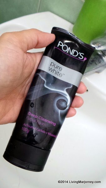 Pond's Pure White With Activated Carbon
