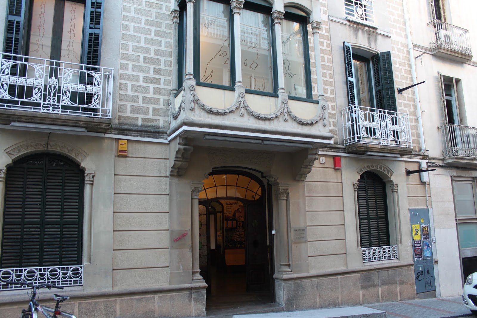 Passejant per Terrassa LA CASA JACINT BOSCH