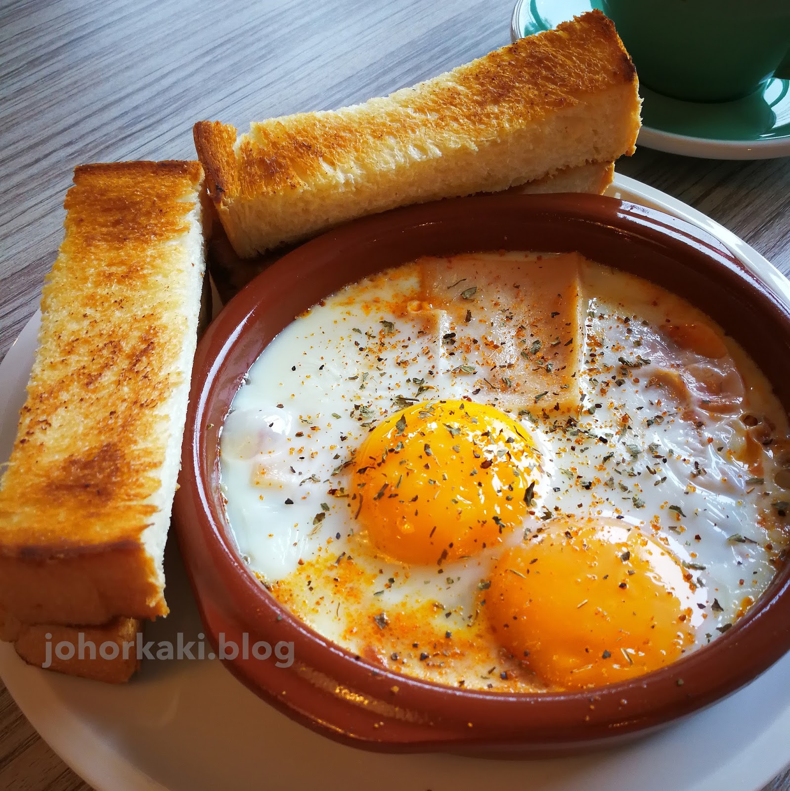 Vanilla Bean Coffee & Patisserie. Senibong Cove. Johor Bahru JB Tony