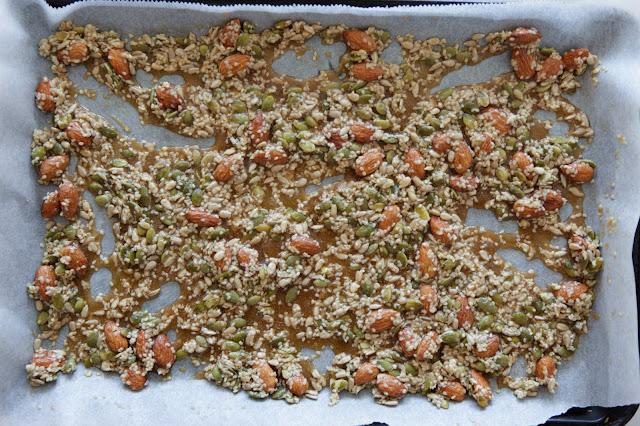 Spicy Nut and Seed Brittle (Snaps)