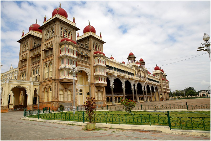 Travelocity Mysore, most significant city of Karnataka