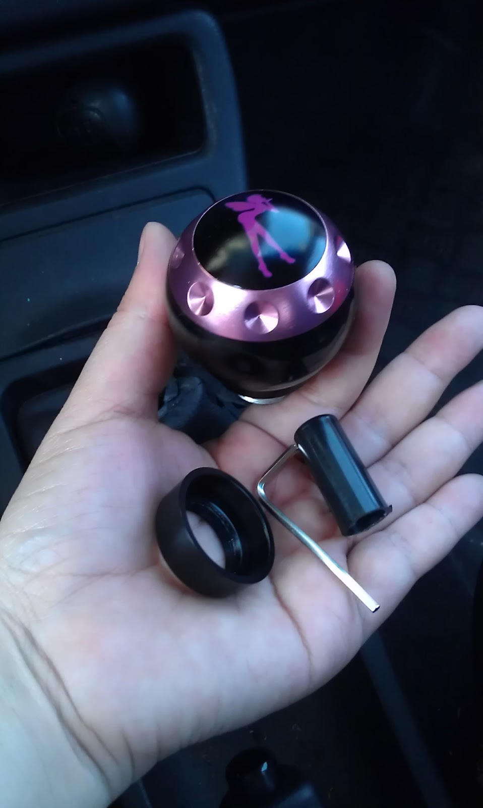 How to Change the Gear Shift Knob of the Peugeot 306