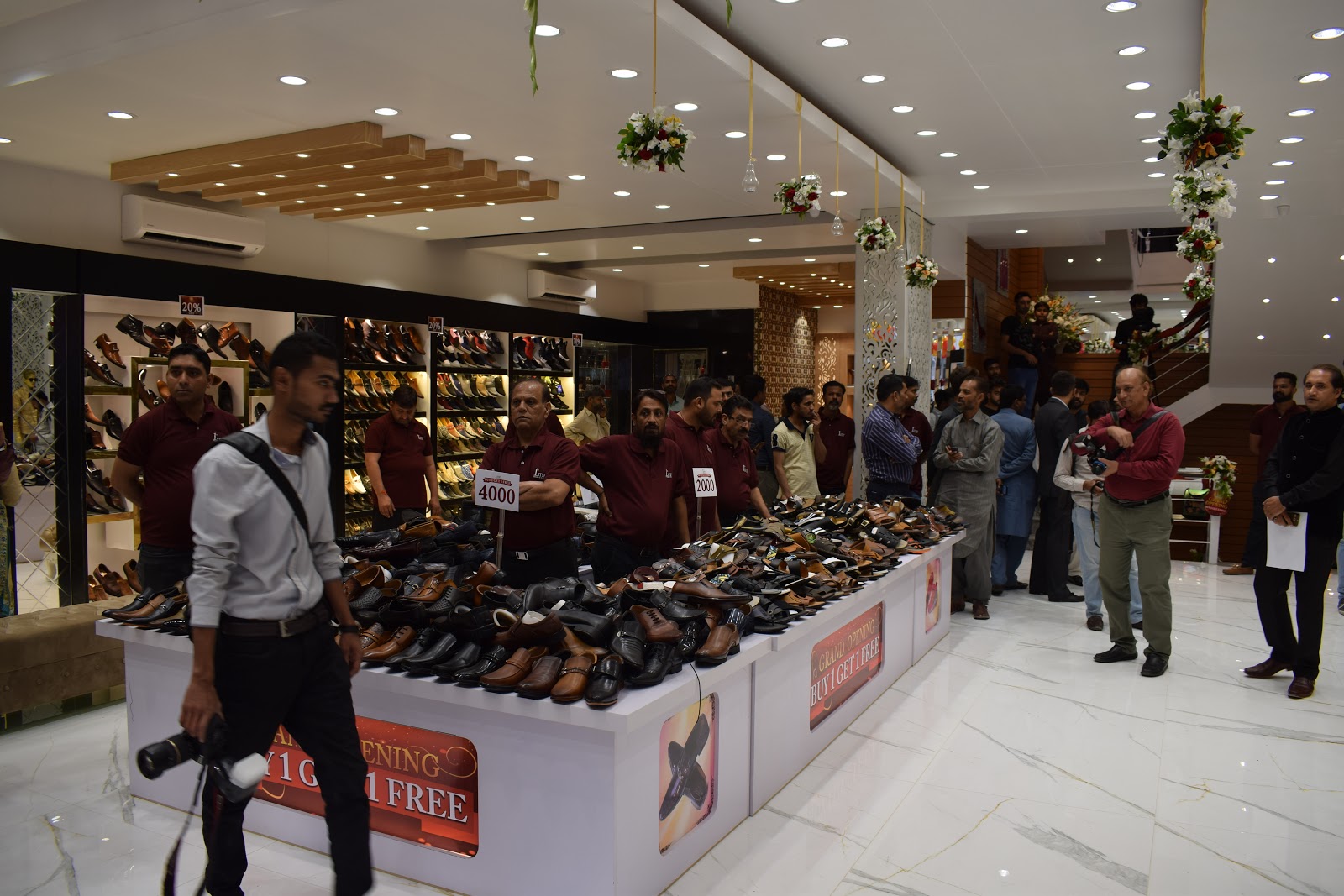 FIRST STEP SHOES AND BAGS LAUNCH THEIR GRAND OUTLET AT TARIQ ROAD