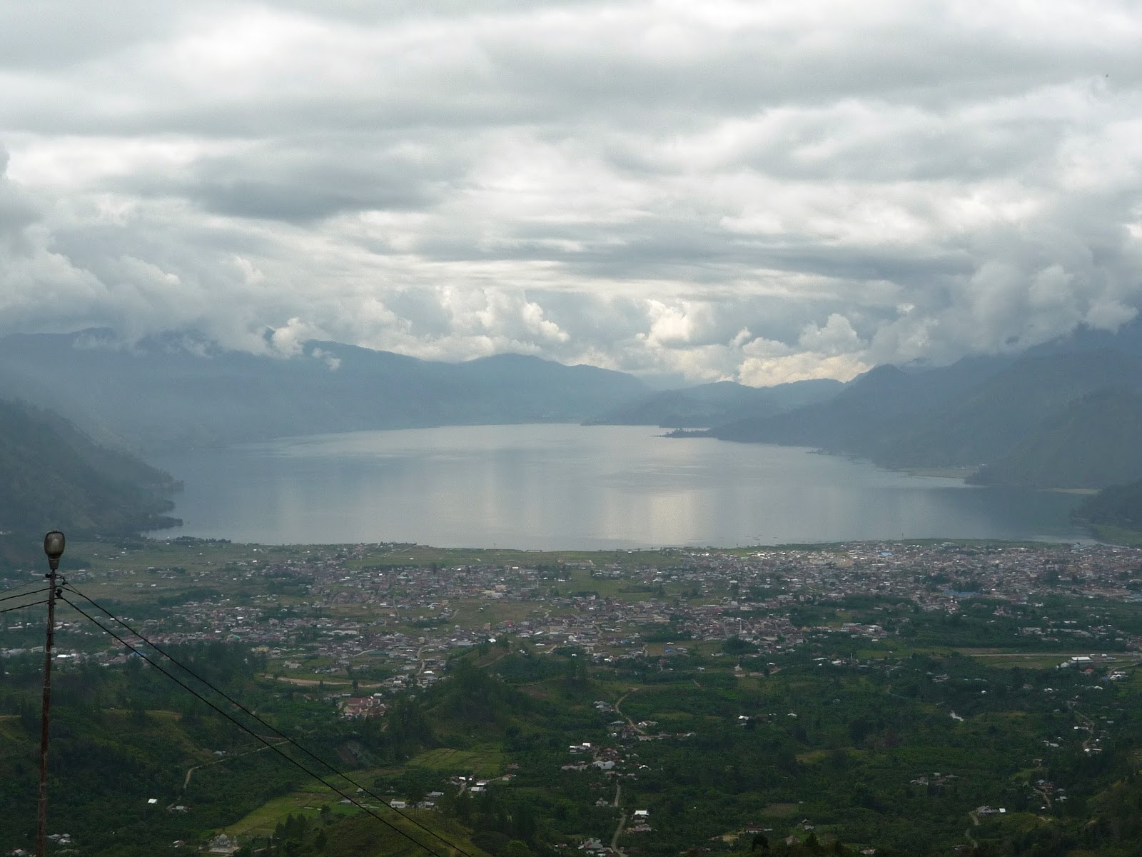 Pemandangan Alam Danau Laut Tawar Pemandangan Alam Danau Laut Tawar