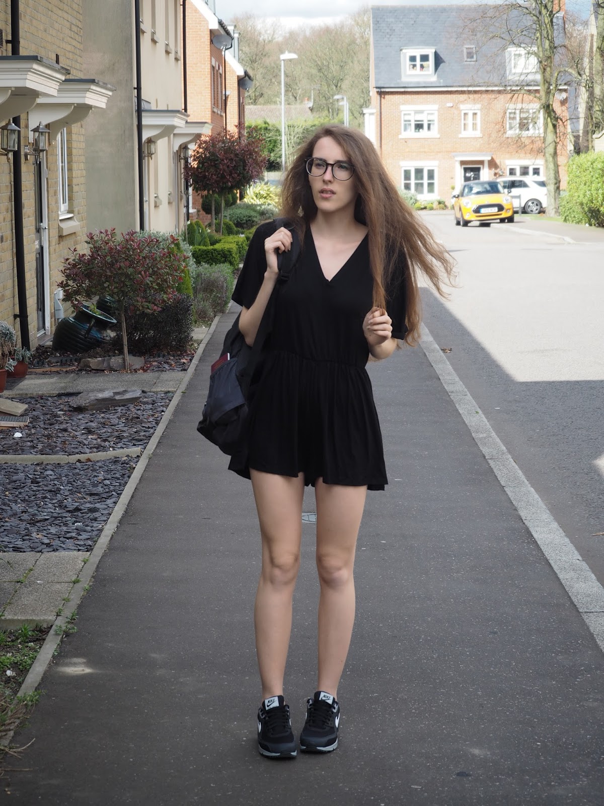 Best travel clothes for long flights / Does