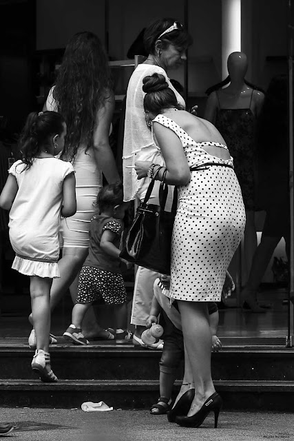 Street Photography - Hands full