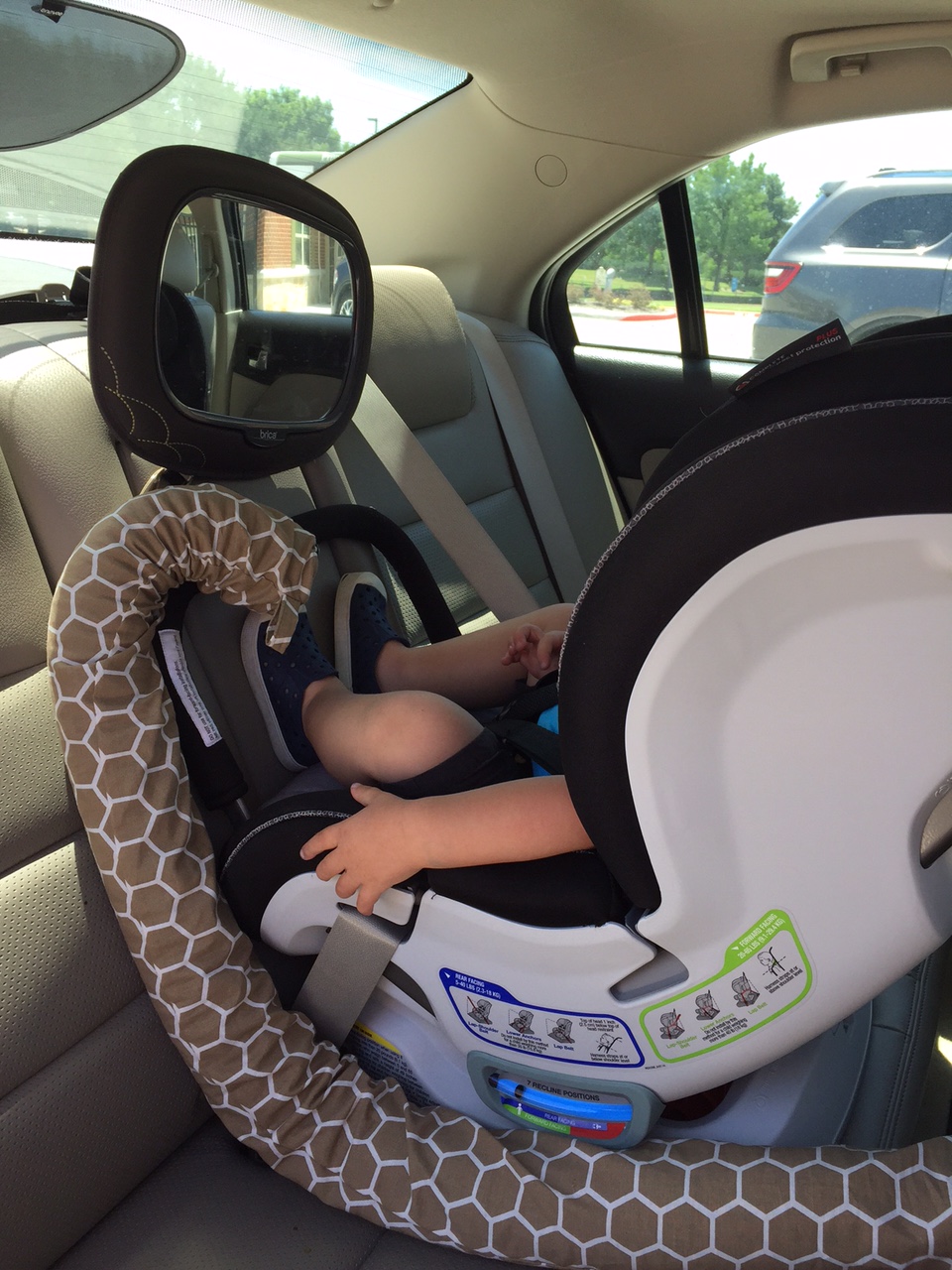 the noggle rear facing