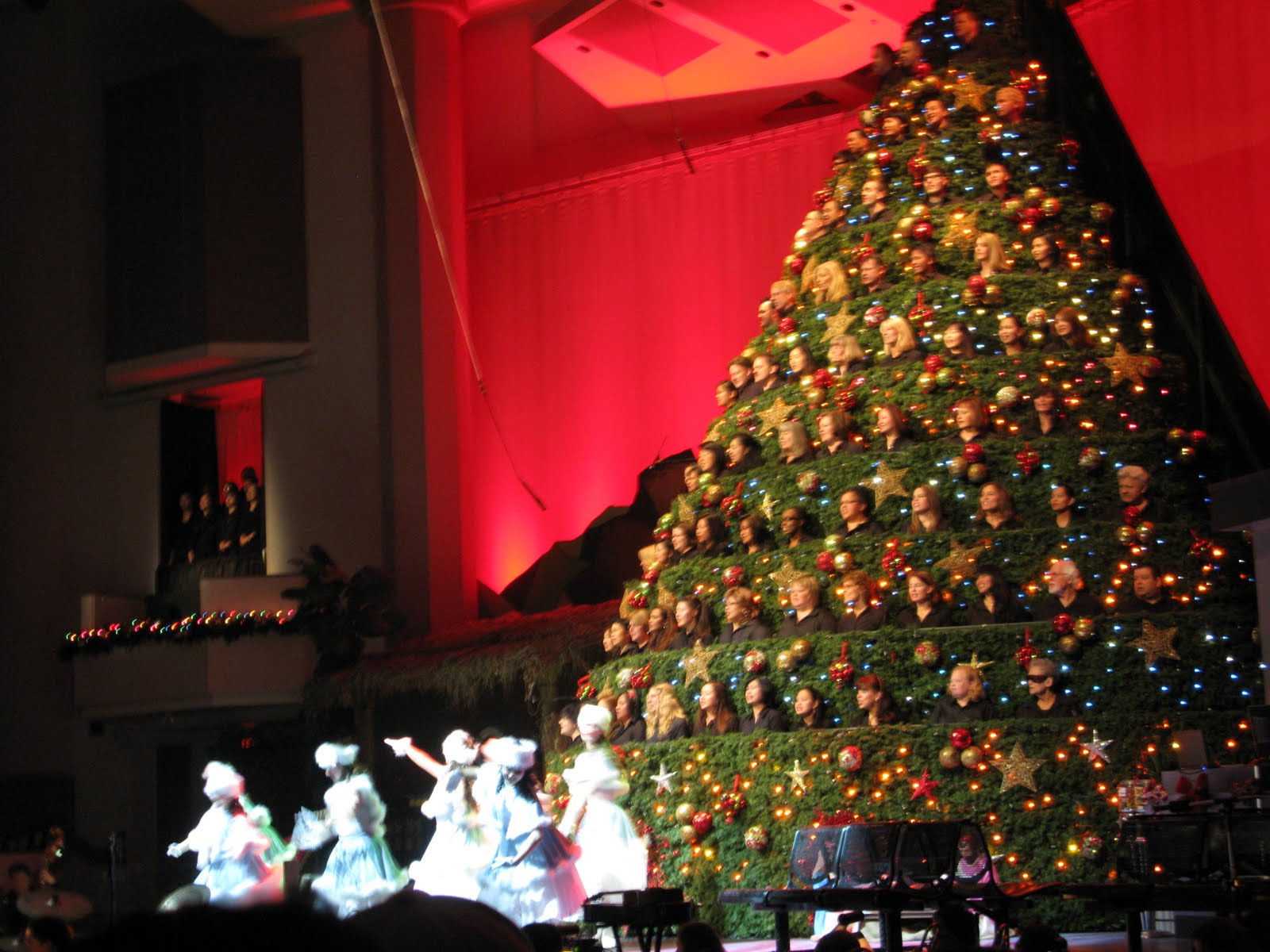 C2C Singing Christmas Tree