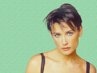 Jewelry, Fashion and Celebrities: Demi Moore Short Hairstyle