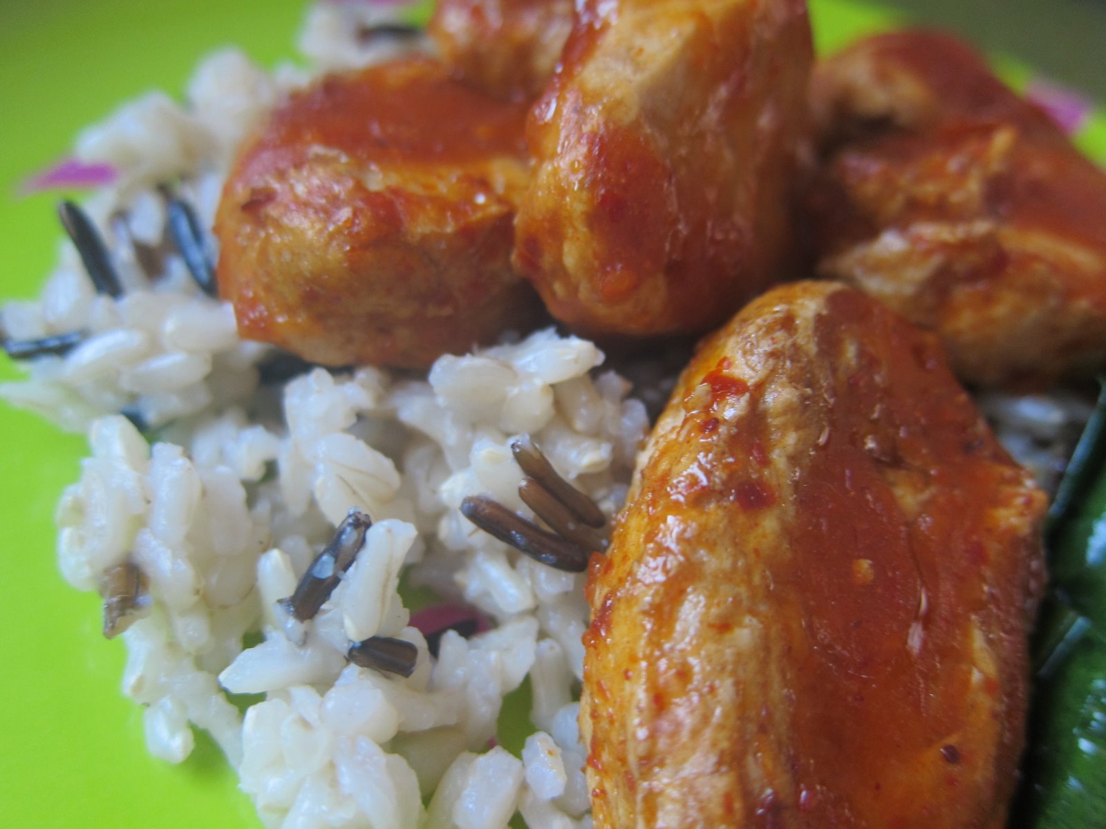 WholeFoodVegan Gardein Buffalo Wings over Rice with Collard Greens