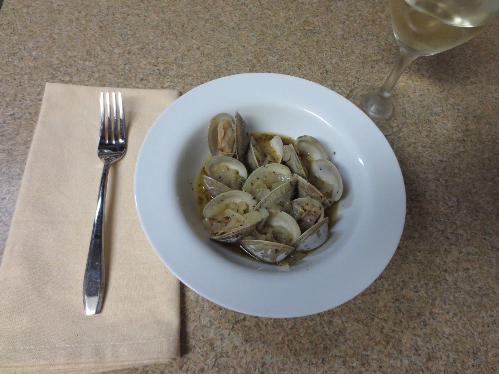 Zesty Bites Clams in Broth