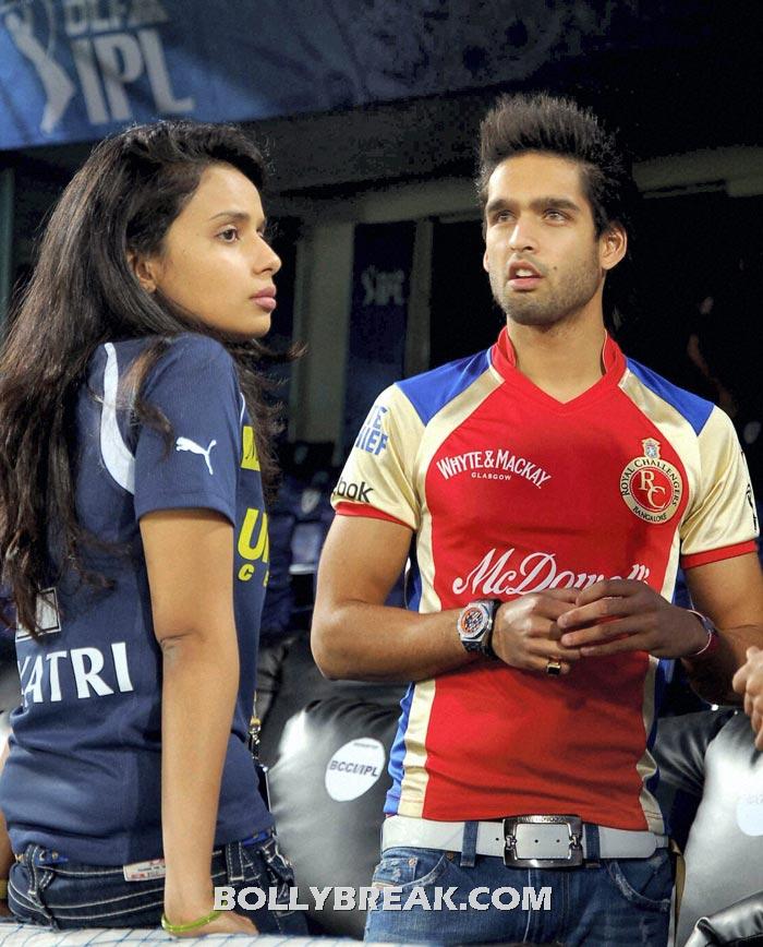Gayatri Reddy with sidharth mallaya - (18) - Gayatri Reddy Hot Pics at IPL Matches