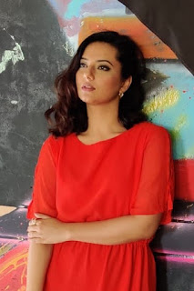 Actress Isha Chawla Lovely Stills Actress Isha Chawla Lovely Stills