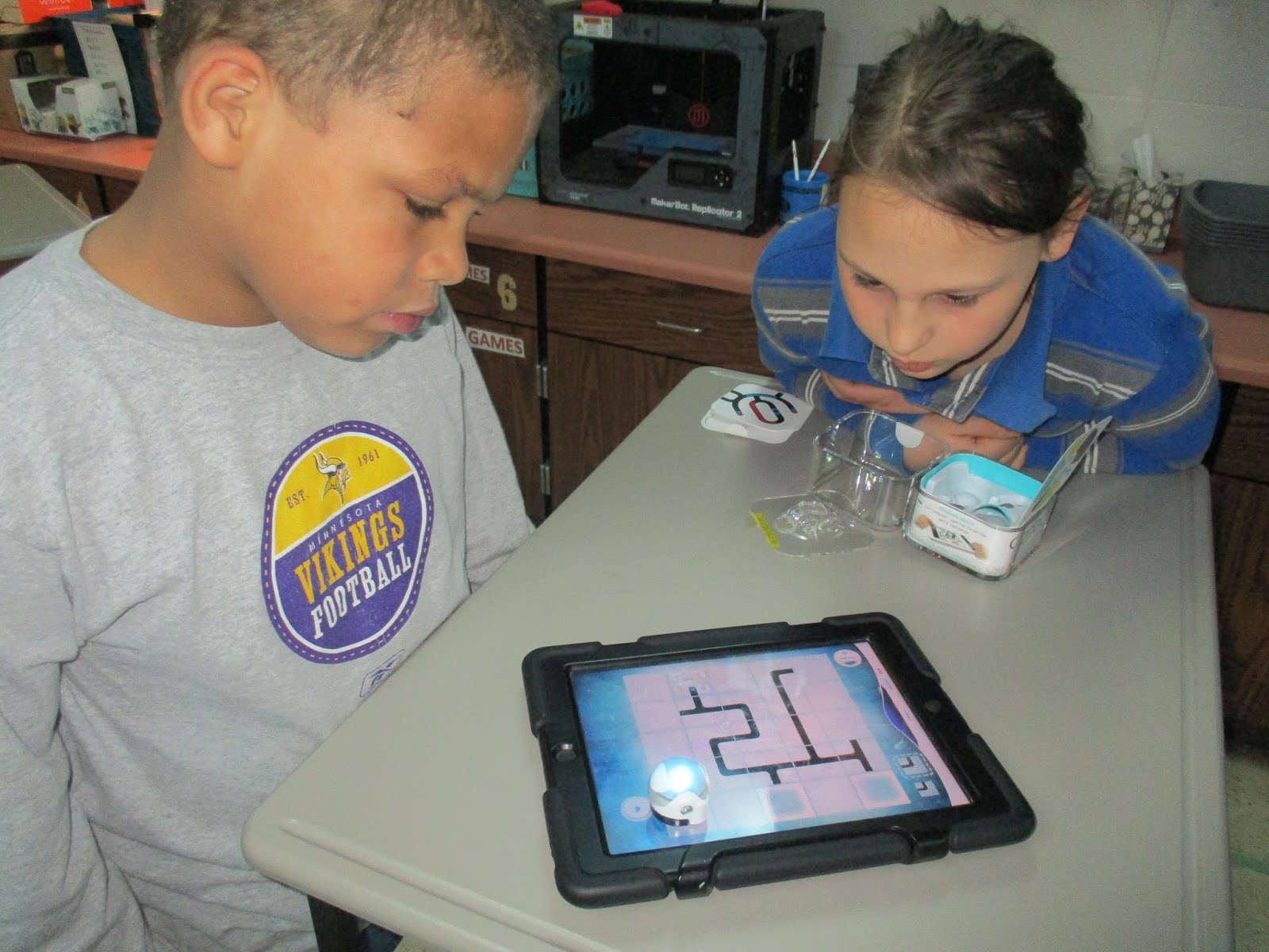 Mrs. Smith's classroom blog: MakerSpace Fun
